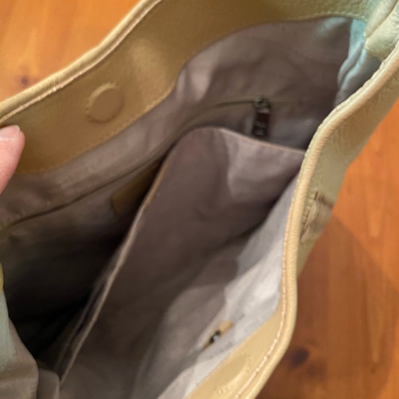 RALPH LAUREN LEATHER SHOULDER BAG - Picture 8 of 11